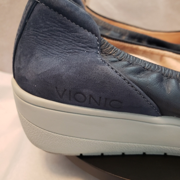 Vionic Woman's Jacey Leather Slip-on Wedge Shoe Size 6.5 US EU 37 Blue - Picture 2 of 7